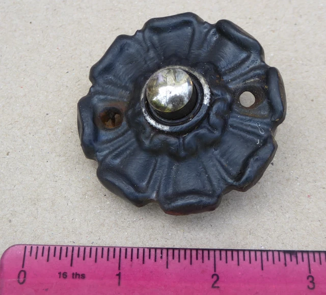 Botón de campana de puerta estilo ""Tudor Rose"" de hierro fundido vintage