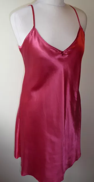 Camicia da notte corta rosa intenso raso taglia 8 mini slip interi reggiseno segreti