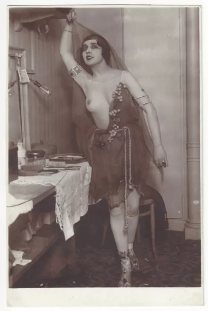 Original 1910 French NUDE Postcard Photo - Beautiful DECO Flapper Girl