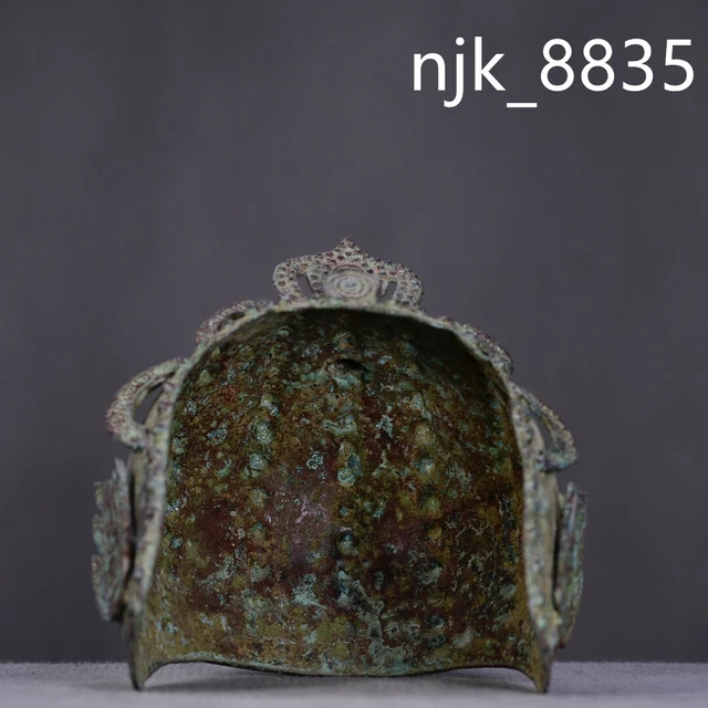old Ancient China antique bronze carving Han dynasty head Helmets Collection old Ancient China antique bronze carving Han dynasty head Helmets Collection