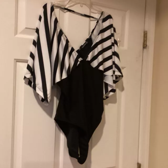Ladies One Piece swimsuit bardot off Shoulder Black & white Size 12 Boohoo