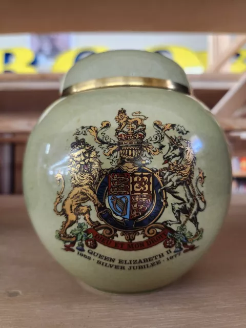 Roy Kirkham Ginger Jar commemorating Queen Elizabeth II 1977 Silver Jubilee