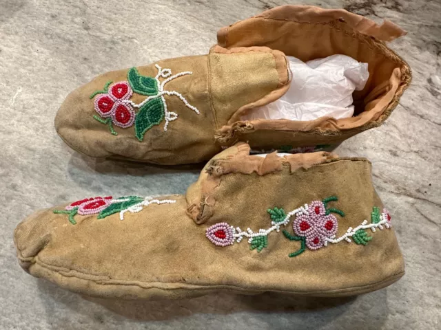 Early 1900s Native American BEADED Moccasins Pair