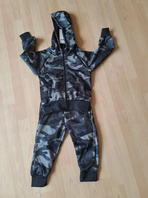 Boys Army Camouflage Tracksuit BNWT Age 18-24mth