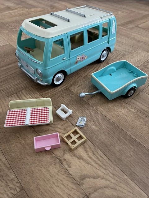 5454 Sylvanian Families - Familie Camper van het merk Sylvanian Families bij De Speelvogel
