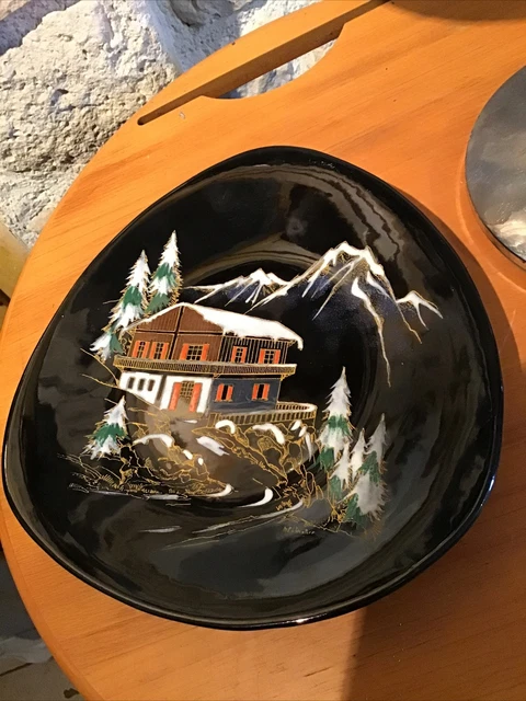 Faience de longwy Émaux assiette collection Chalet De Montagne Signée Chevallier