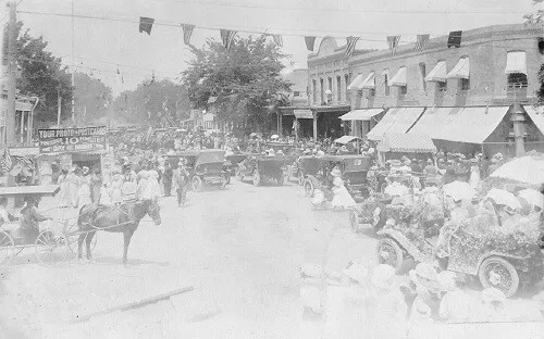 Street View Colusa California CA Reprint Postcard