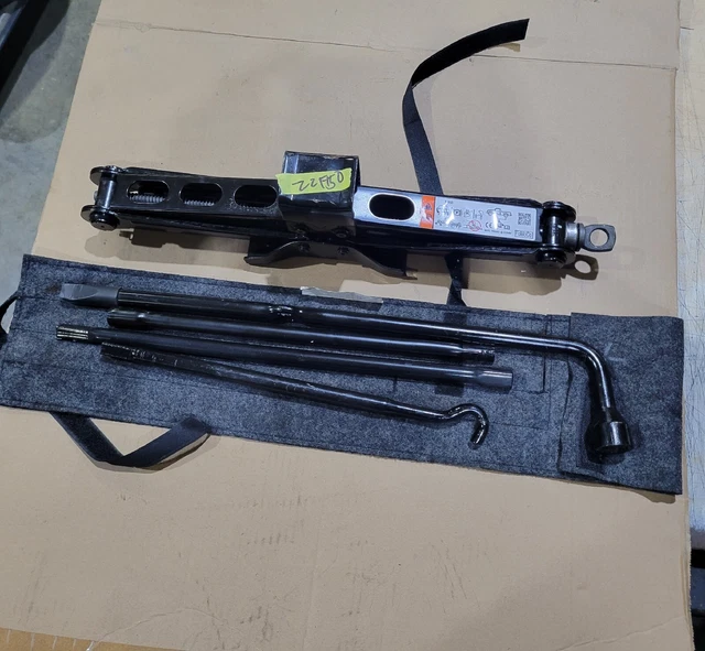 2022 FORD F150 F150 Jack & Lug Wrench Tools Bag Complete Oem 99.00