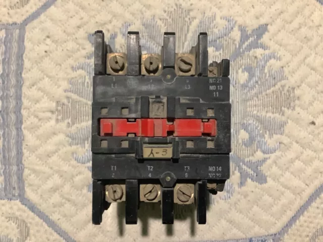 Contactor TELEMECANIQUE LC1-D633