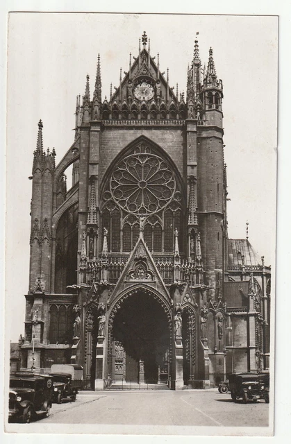 METZ - Moselle - CPA 57 - The Cathedral - 8 Car View