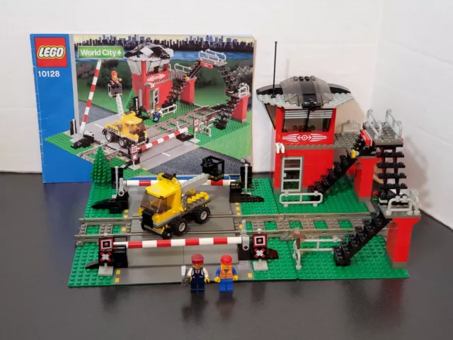 Lego World City 10128 Train Station Complete w/ Instructions READ Lego World City 10128 Train Station Complete w/ Instructions READ
