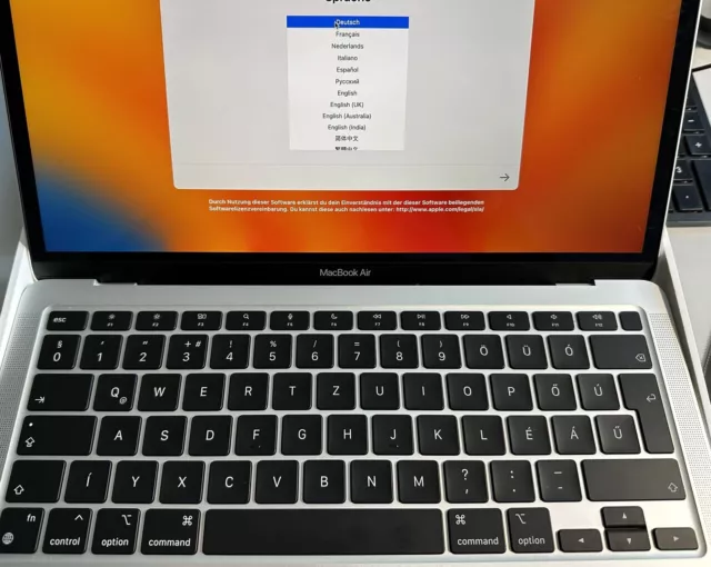 Apple MacBook Air 2020 A2337 Apple M1 Chip 13" 8 GB RAM 256 GB SSD Silber