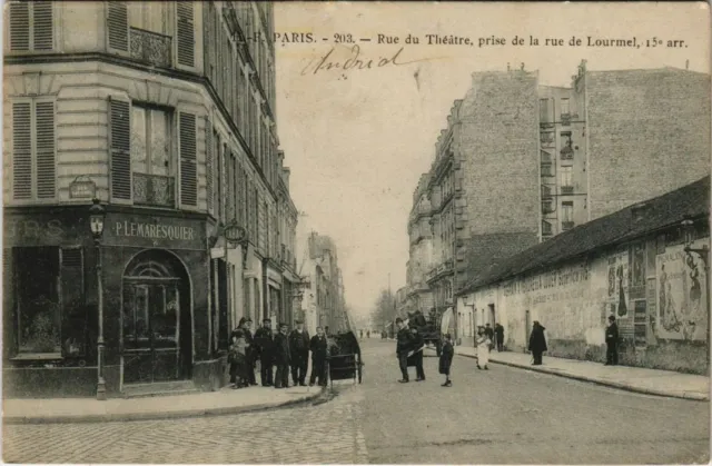 CPA PARIS 15e Rue du Théátre, taken from the rue de Lourmel (66102)
