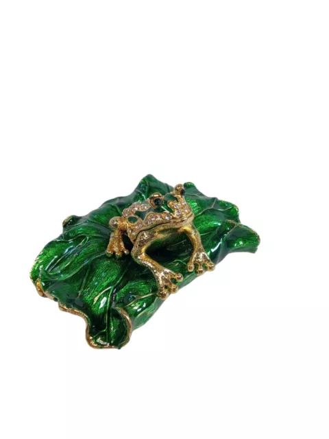 Green Frog on Lotus Leaf Jewelry Trinket Box Decorative Collectible Animal