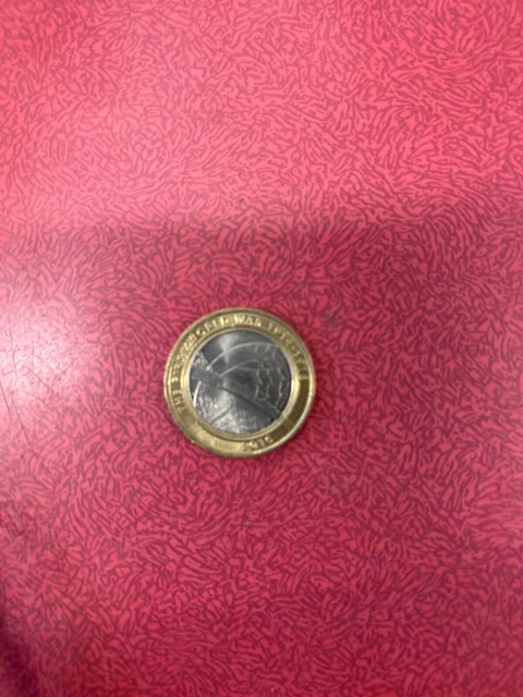 £2 Coin  First World War Army Shoulder To Shoulder PALS 2016 Circulated 
