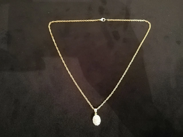 Chaîne En Plaqué Or Avec Pendentif - Longueur 41-45 Cm - Occasion - Bijou élégant