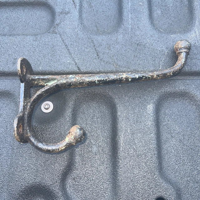 Large vintage cast Wall Hook Coat/Hat Rack, Rustic/Primitive- double hooks 8.5/4 6