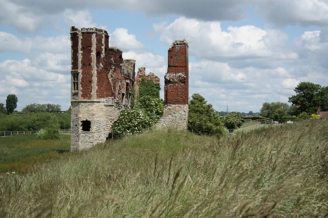 Photo 6x4 Torksey Castle Ruins of Torksey Castle by the River Trent c2009
