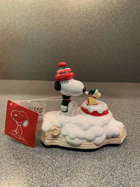 Vintage Peanuts Snoopy  & Woodstock Willitts Ceramic Music Box.  Rare