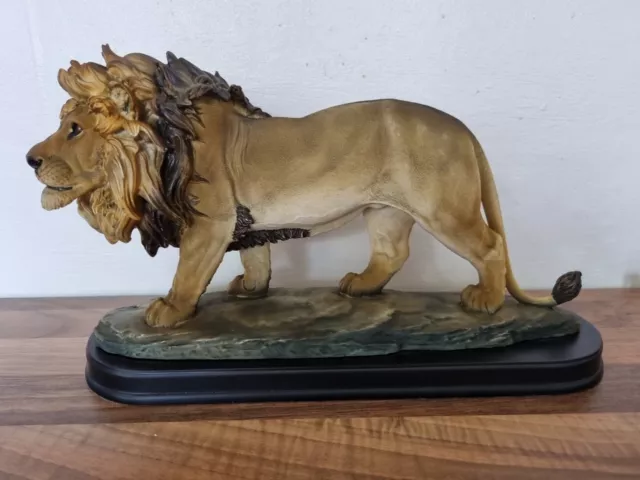 Mirai Systems WD6 1FJ Mounted Lion Ornament