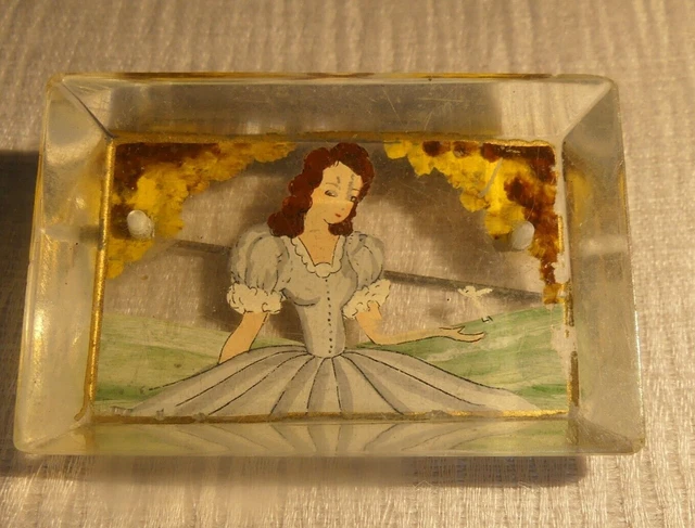 Broche Ancienne En Lucite (plexiglas) Sculptée - Monture Laiton - Bijou Vintage