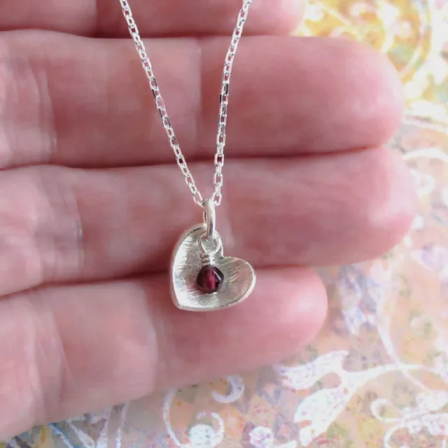 djs Sundance S Sterling Silver Heart Charm Tiny Garnet Chain Necklace Valentine