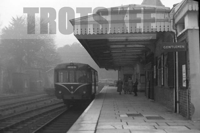 35MM NEGATIVE BR British Railways Diesel Railbus Tetbury 1958 £4.39