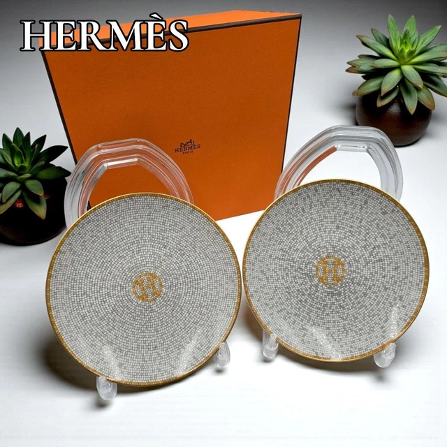 【新品未使用品】HERMES 046012P Bread plate 2set Soleil d'Hermès bread and butter plate | Hermès Canada