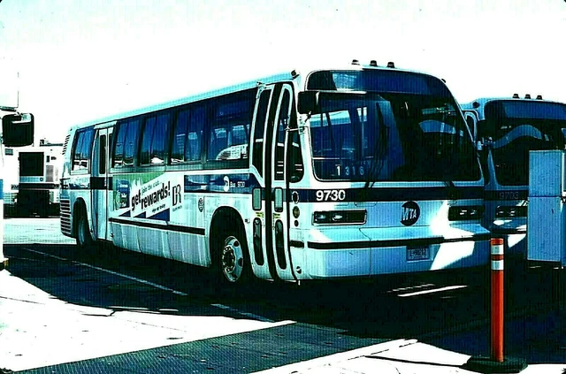 Original Kodachrome Slide Mta Bus 1993 Tmc-Rts #9730 Spring Creek Depot 3/29/08