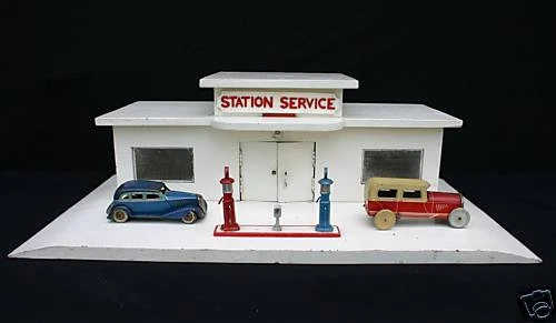 Garage Station-service Ancien MAJOLU – Jouet Miniature En Bois – France – Bon état