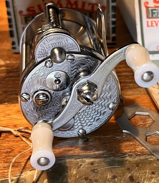 vintage pflueger summit no.1993L old reel USA バス vintage pflueger summit no.1993L old reel USA バス