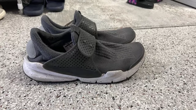 Size 11 - Nike Sock Dart Wolf Grey