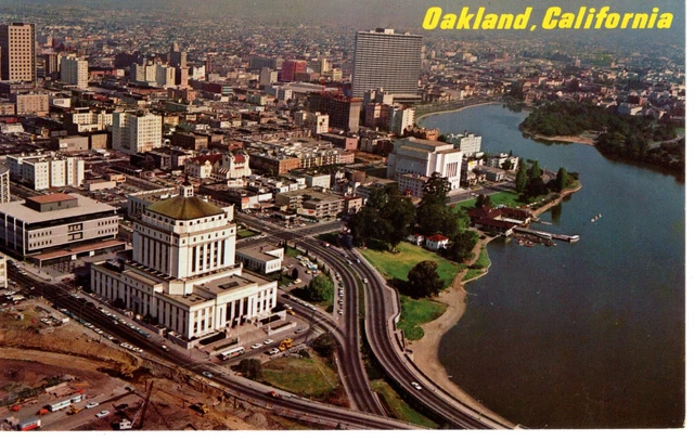 Vintage Postcard CA Oakland Aerial View Lake Merritt Kaiser Center c1969 -1412