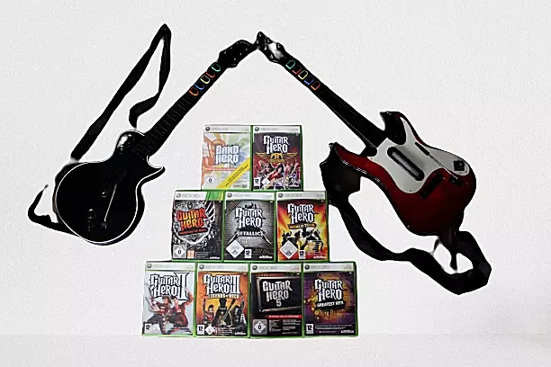 XBox 360 Guitar Hero / Band Hero Spiele / Gitarre / Schlagzeug / Mikrofon