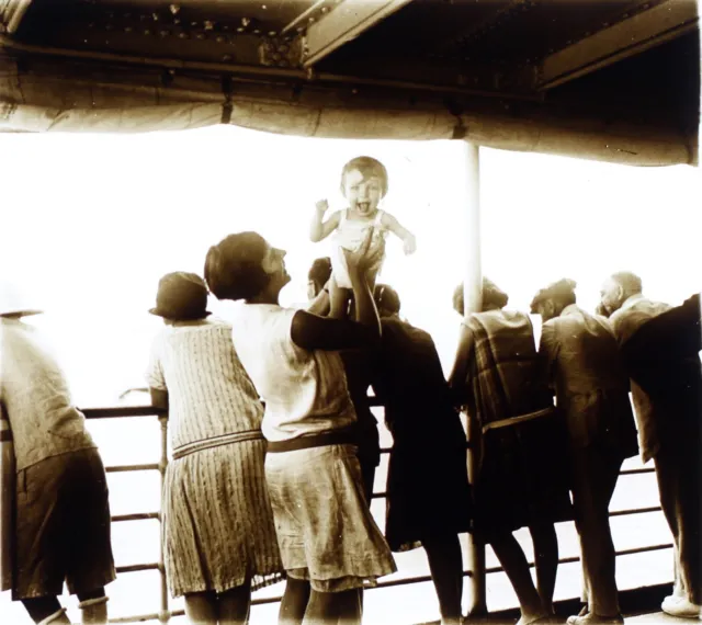 Famille Voyage en bateau France c1930 Photo Vintage Plaque verre V35L23n6