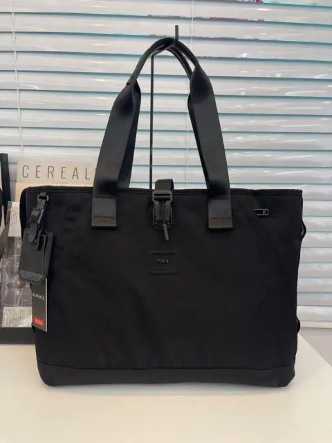 TUMI ALPHA BRAVO Retreat Tote Bag 0232712 Black/New/Outlet products