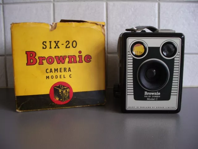 Cámara Brownie De Colección Kodak Six-20 Modelo C