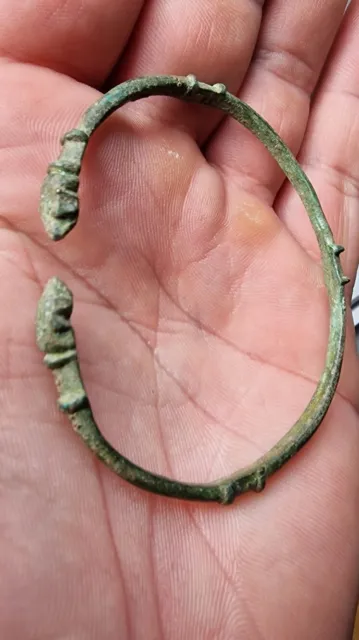 Pantera Heads , Ancient Roman Bronze bracelet , 10.9g