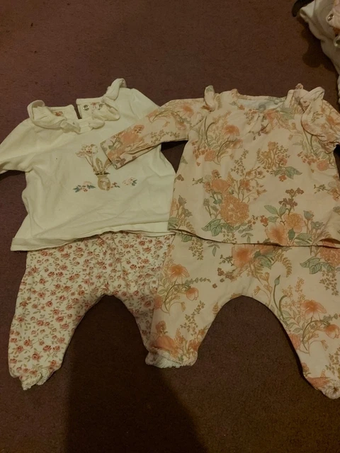 bambine vicine fino a 1 mese