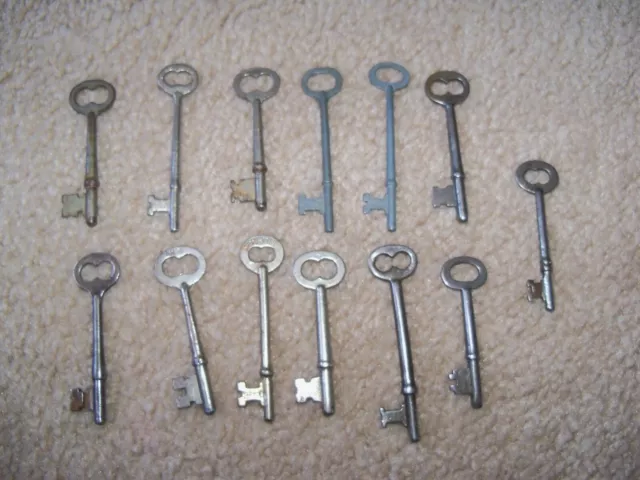 Vintage Skeleton Key Lot  Lot of 13 Keys