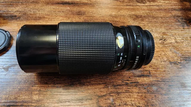 Canon FD 70-210mm f/4 FD Lens