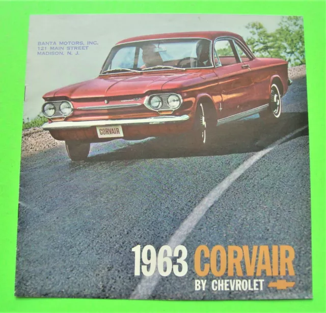 1963 CHEVROLET CORVAIR DLX 12-pg COLOR CATALOG Brochure SPYDER Coupe MONZA Xlnt