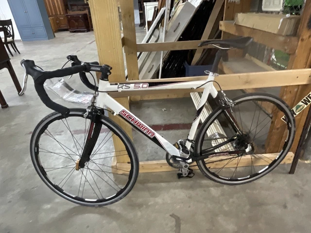 schwinn carbon fiber road bike