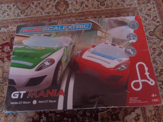 MICRO SCALEXTRIC RYAN S World Street Race Battery Powered Set