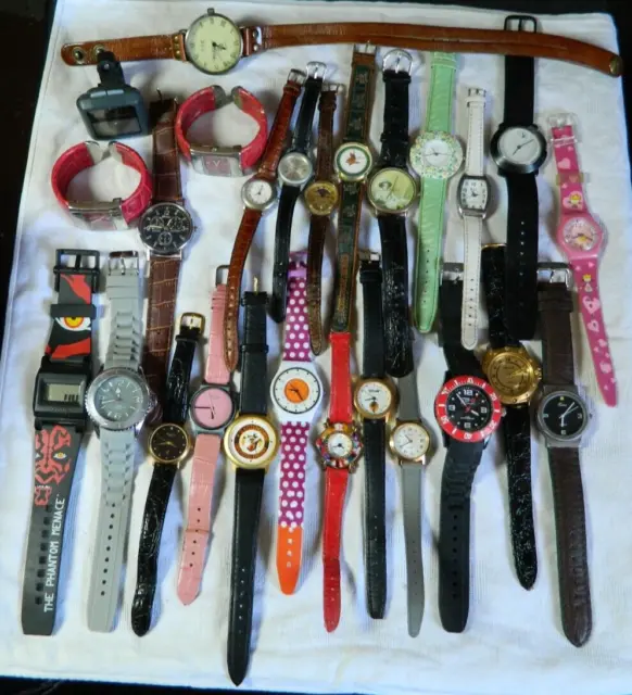 25 Armbanduhren Konvolut für Bastler Sammlung Damen Herren Defekt Quarz Analog