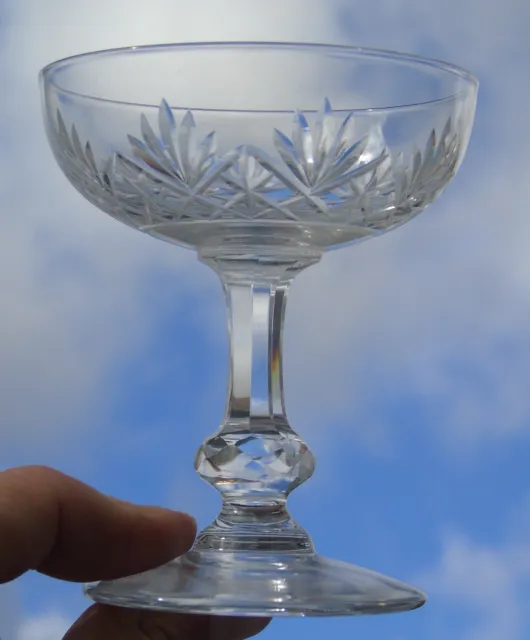 Coupe à champagne en cristal de Saint Louis modèle Massenet Haut. 10,8 cm