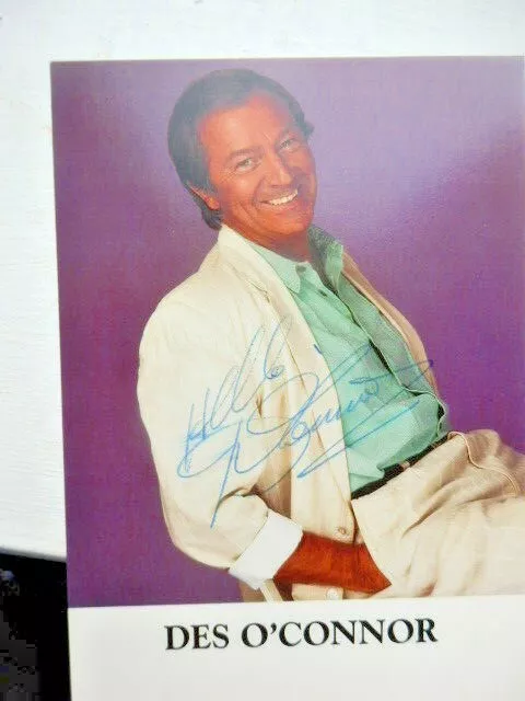 Des  O'connor  -  Singer /  Tv  Presenter    -   Autographed  Photo