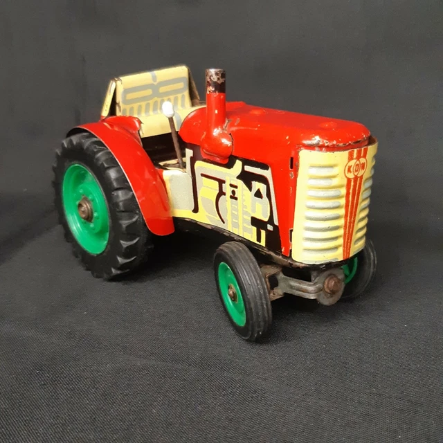 Ancien jouet en tôle tracteur KDN à clé vendu pour pièces ou restauration jeu