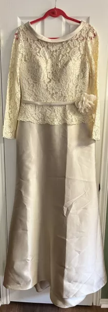 NWOT Beautiful Pronovias Barcelona Bridal Mother Of The Bride Dress Size 12