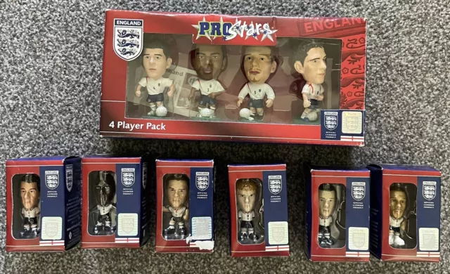 England Corinthian ProStars Football Figures Bundle x4 Player Pack & 6 Keyrings